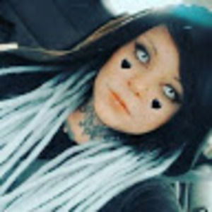 Meet your Posher, Mia